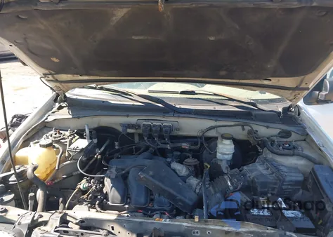 2005 Ford Escape Xlt z USA, uszkodzony, nr VIN 1FMYU93125DA16888